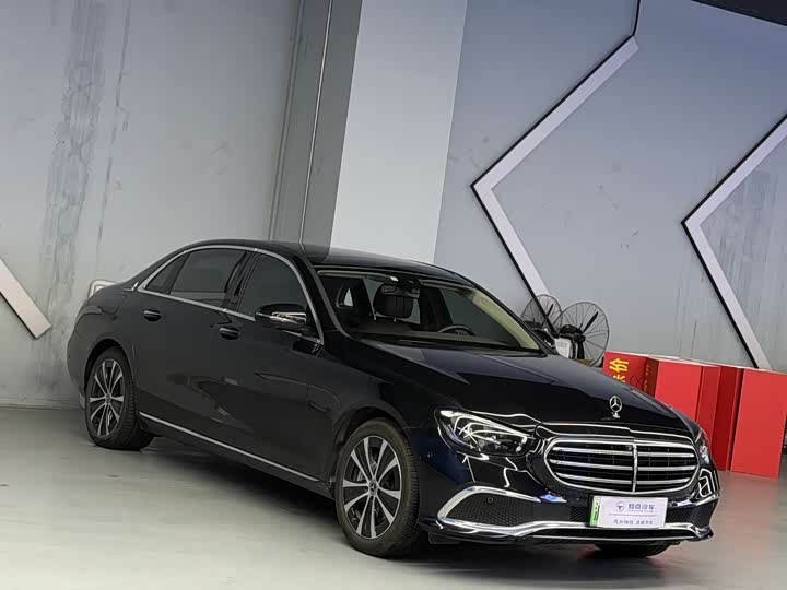 Фото 3 - Mercedes-Benz E-Class Hybrid