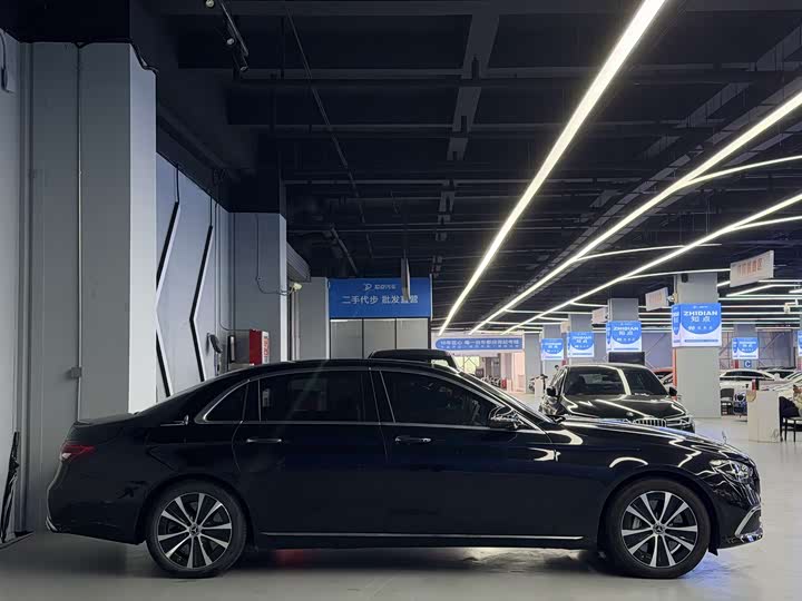 Фото 8 - Mercedes-Benz E-Class Hybrid