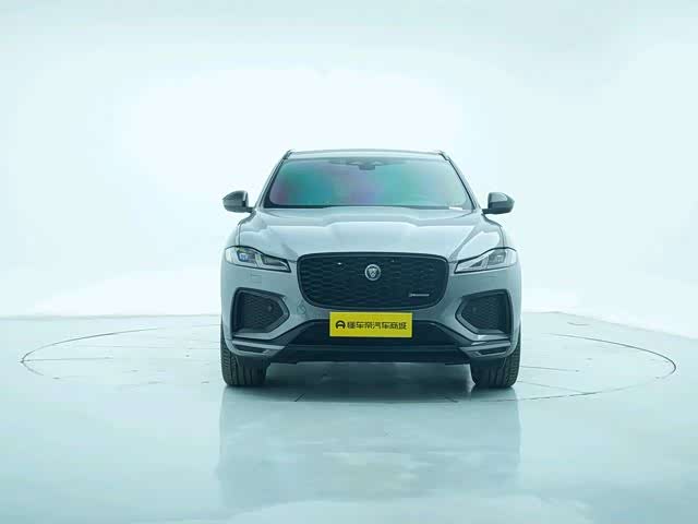 Фото 3 - Jaguar F-Pace