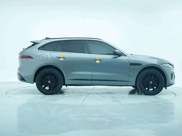 Фото 7 - Jaguar F-Pace