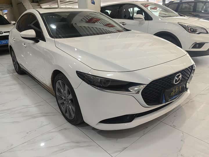Photo 3 - Mazda 3 (Axela)