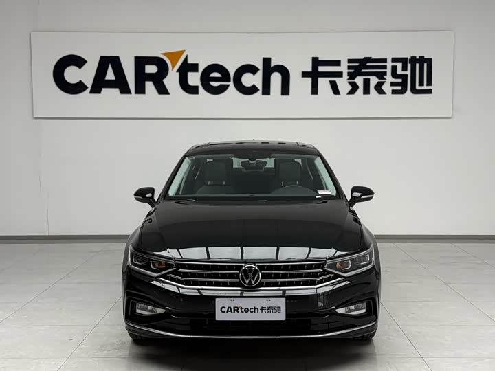 Фото 2 - Volkswagen Magotan