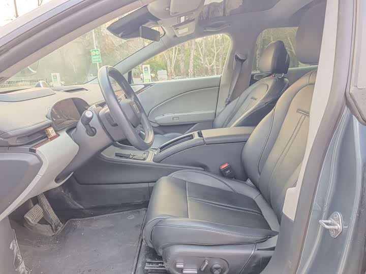 Фото 4 - Zeekr 007