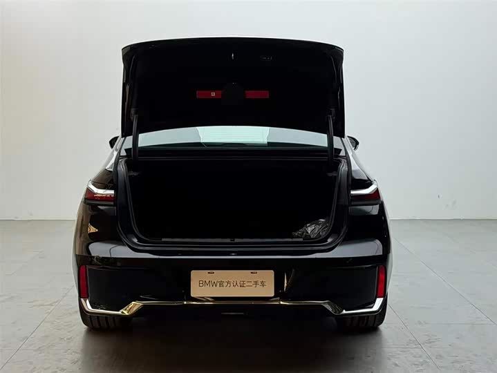 Фото 6 - BMW 7 Series