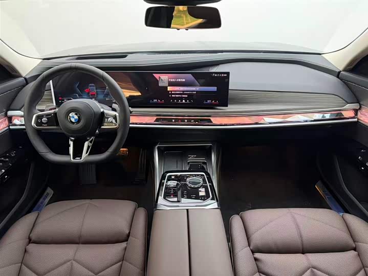 Фото 7 - BMW 7 Series