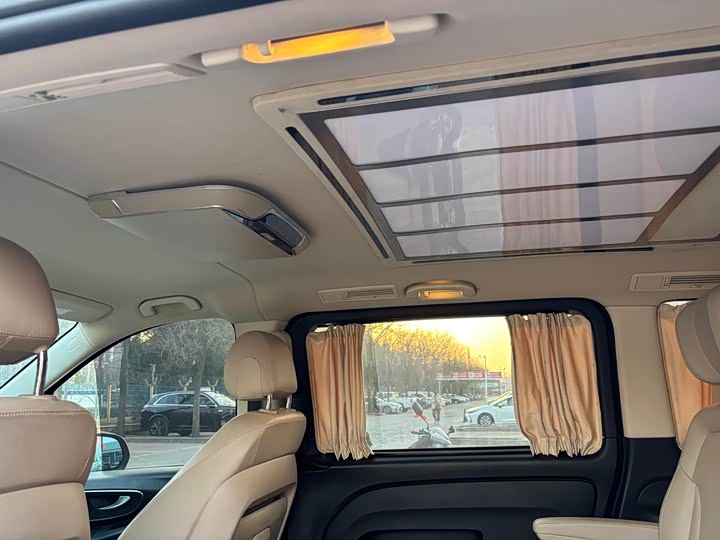 Фото 4 - Mercedes-Benz Vito