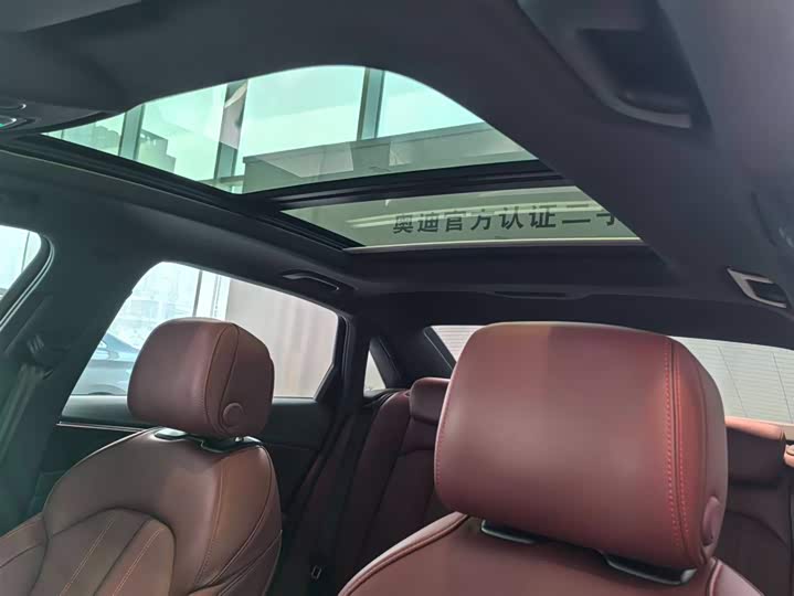 Фото 6 - Audi A4L