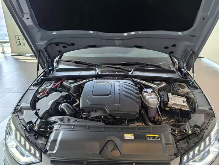 Фото 7 - Audi A4L