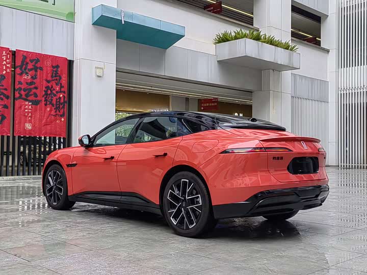 Фото 4 - Avatr 06