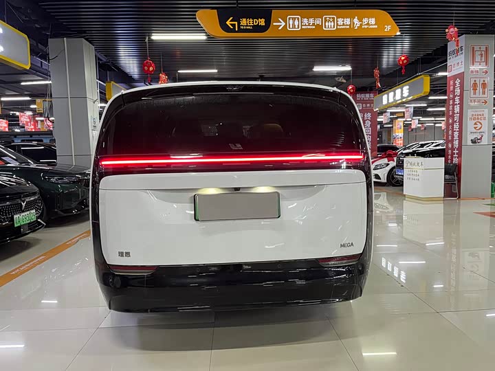 Фото 5 - LiXiang Mega