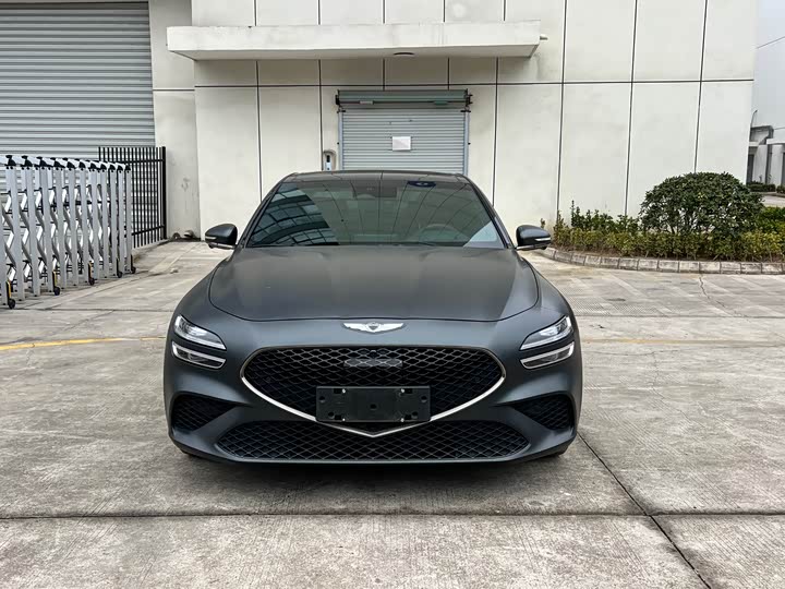 Фото 2 - Genesis G70