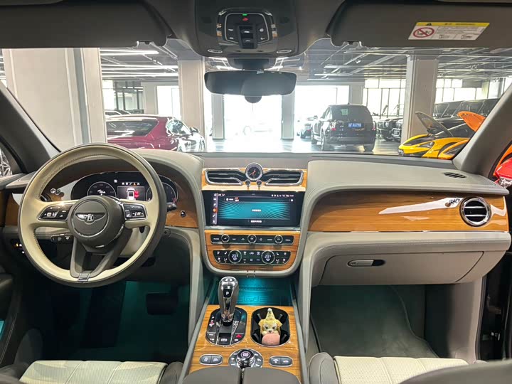 Photo 9 - Bentley Bentayga