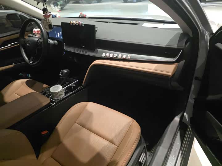 Photo 6 - Toyota Camry