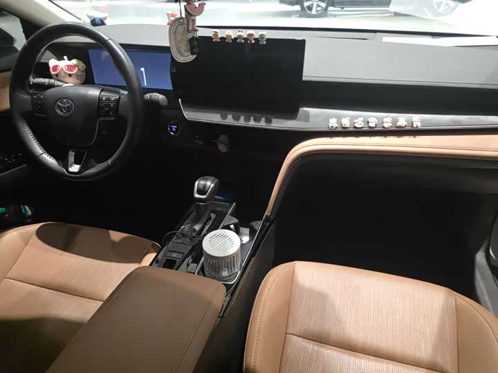 Photo 8 - Toyota Camry