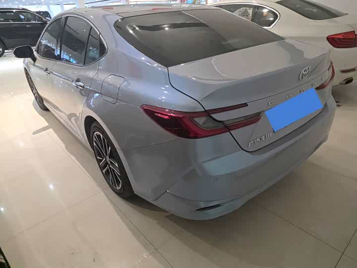 Photo 9 - Toyota Camry