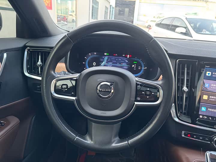 Фото 8 - Volvo S90 Hybrid