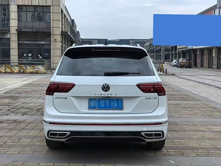 Фото 8 - Volkswagen Tiguan L Pro