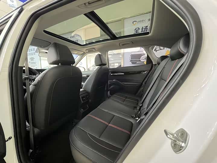 Фото 7 - Kia KX3