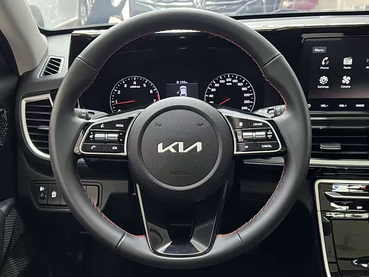 Фото 9 - Kia KX3