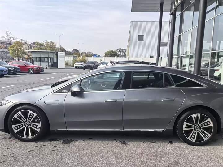 Фото 2 - Mercedes-Benz EQS