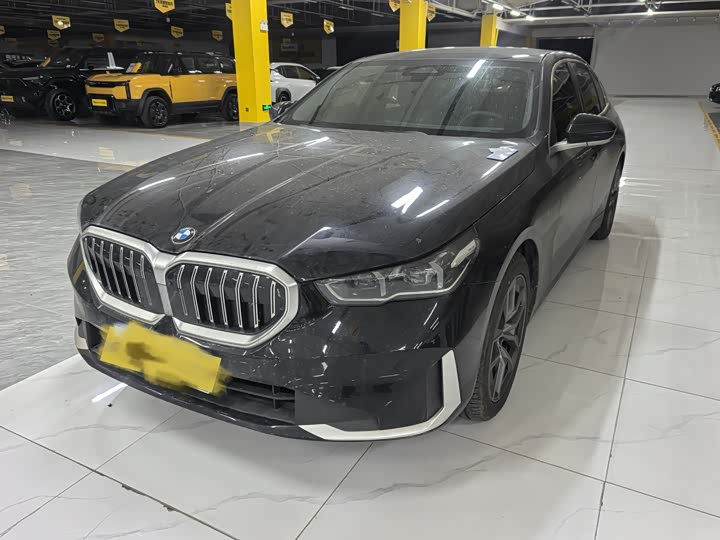 Фото 1 - BMW 5 Series