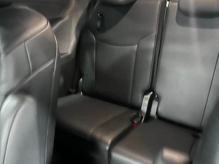 Photo 8 - Toyota Sienna