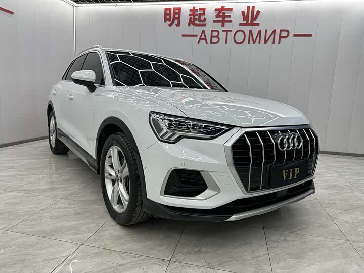Фото 2 - Audi Q3