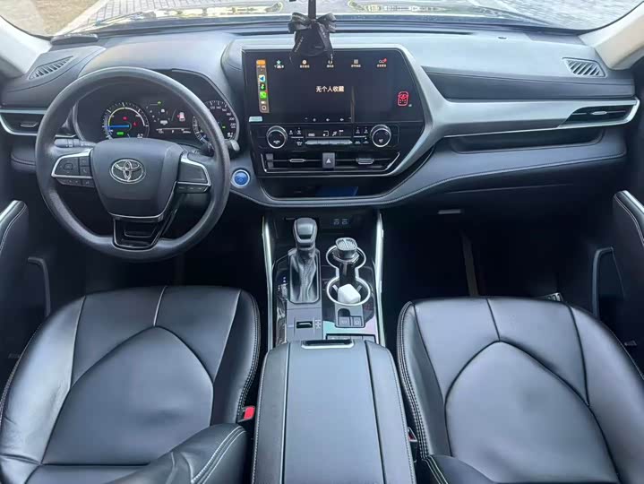 Фото 7 - Toyota Highlander