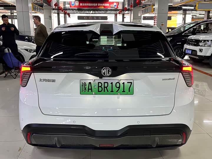 Фото 6 - MG Motor 4 EV