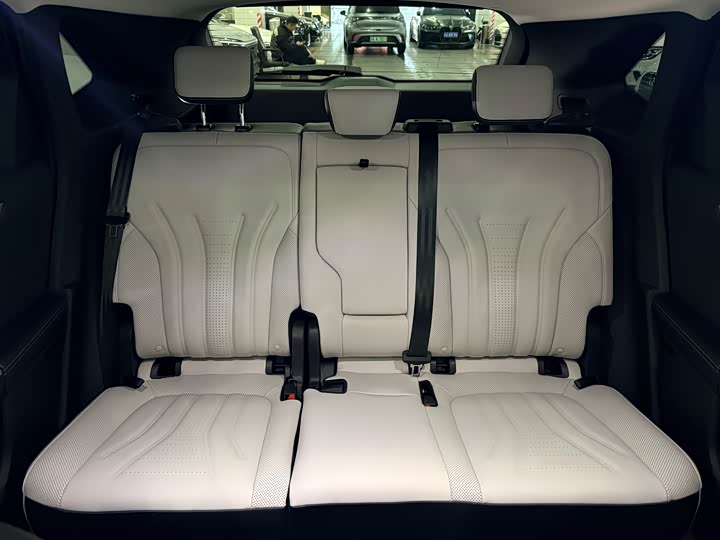 Фото 6 - Ford Escape Hybrid