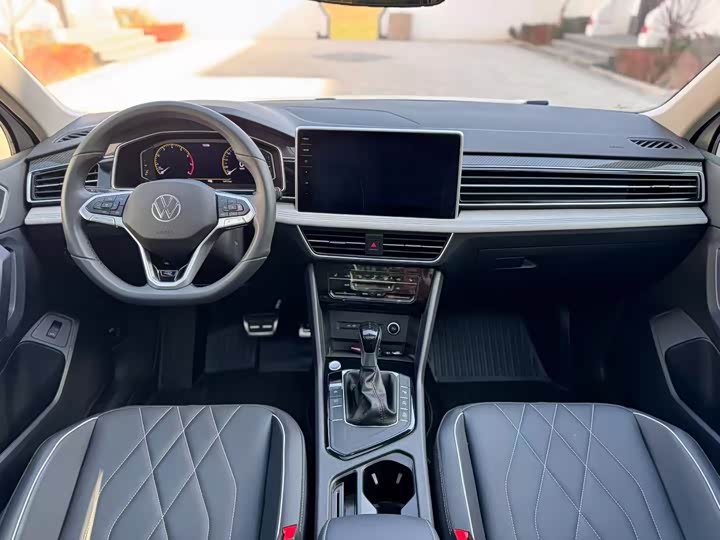 Фото 5 - Volkswagen Tiguan L Pro