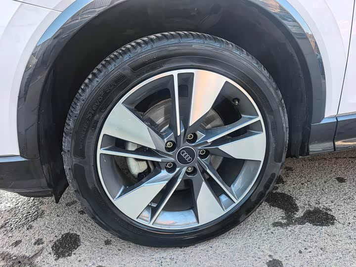 Фото 6 - Audi Q2L