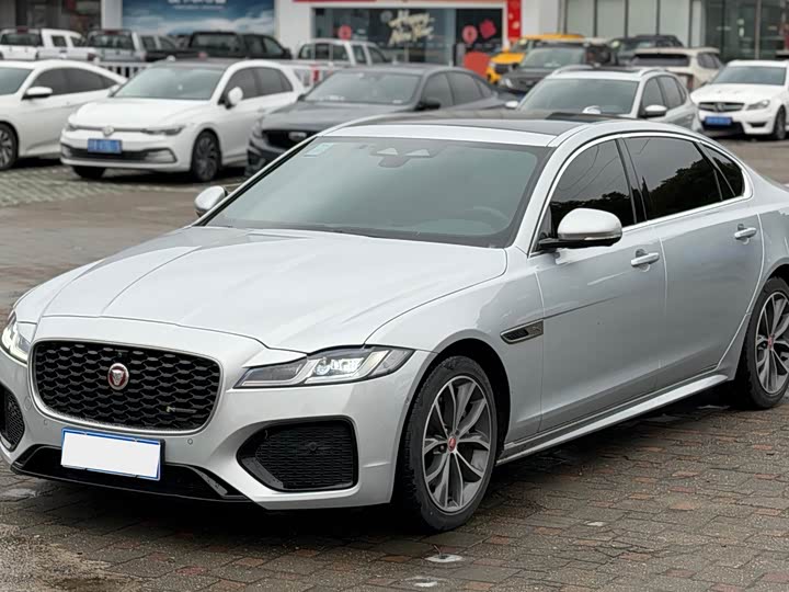 Фото 1 - Jaguar XF L