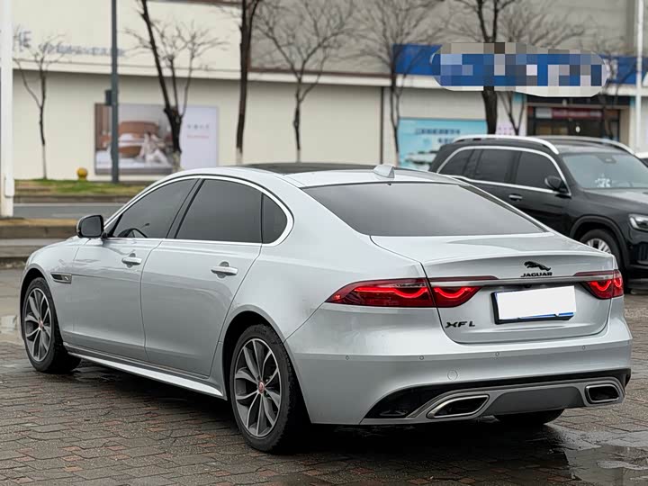 Фото 4 - Jaguar XF L