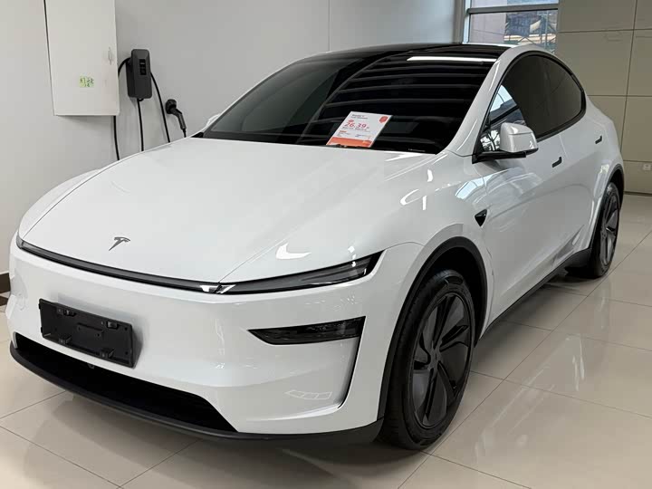 Фото 1 - Tesla Model Y