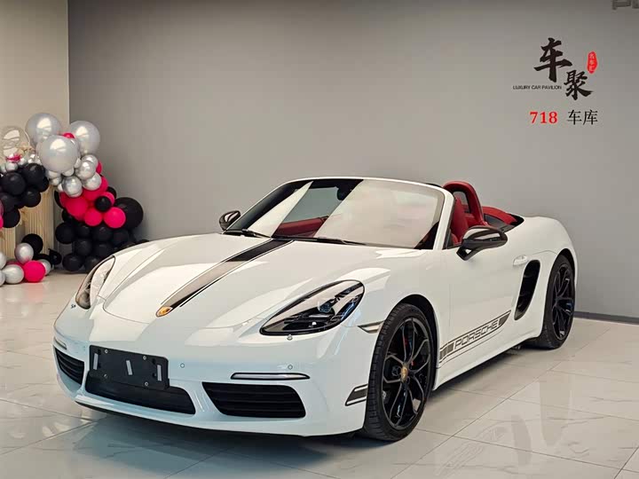 Фото 1 - Porsche 718