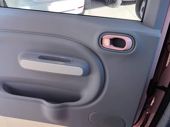 Фото 7 - Bestune Pony