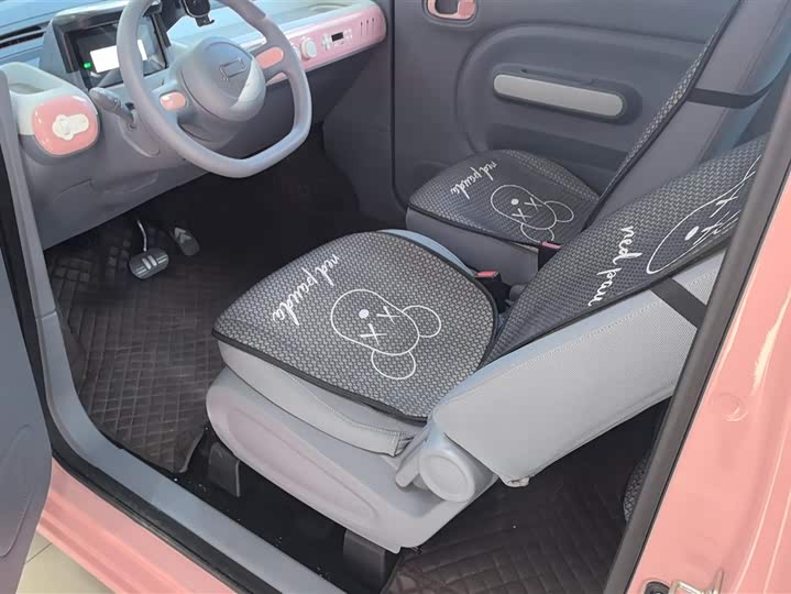 Фото 9 - Bestune Pony