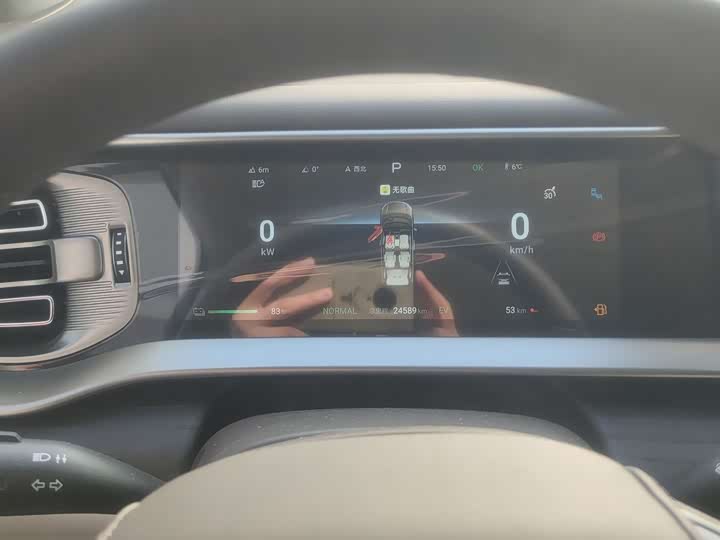 Фото 2 - Denza D9