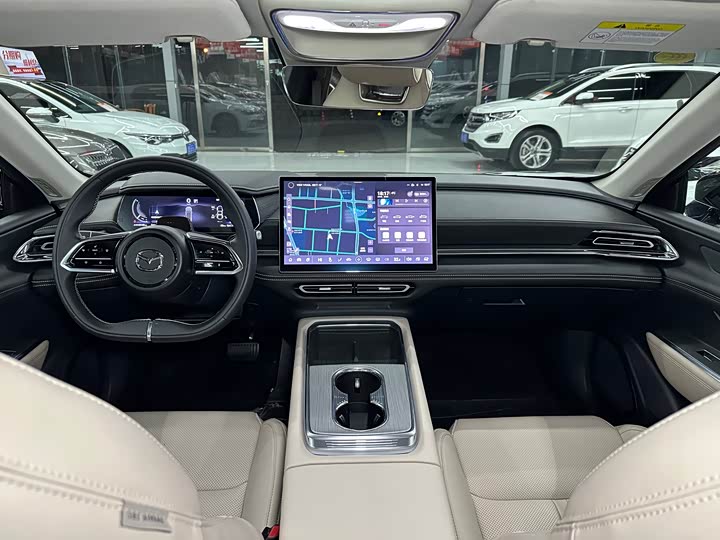 Фото 9 - Mazda EZ-6