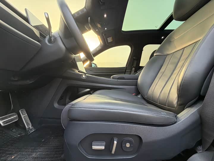 Фото 7 - Nio ES8