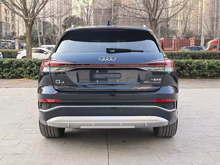 Фото 8 - Audi Q4 e-tron