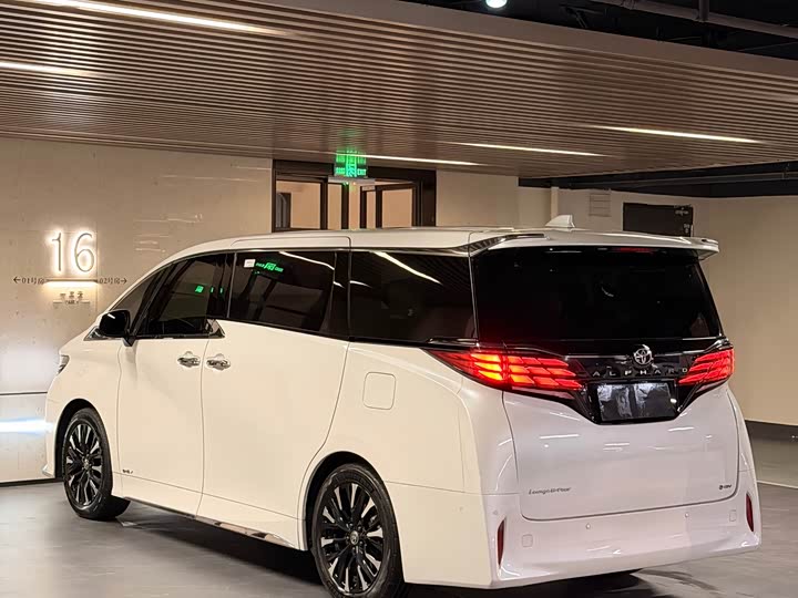 Toyota Alphard 2024 2024款 双擎 2.5L 臻享版