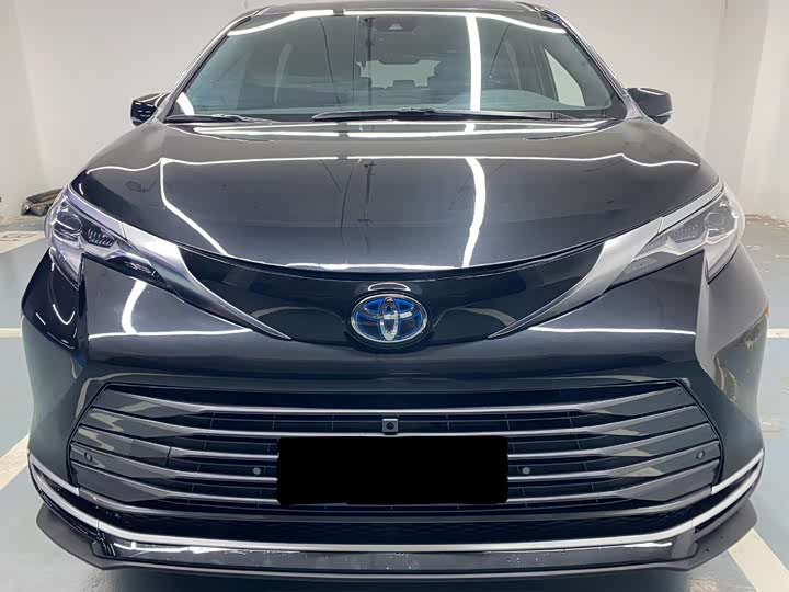 Фото 2 - Toyota Sienna