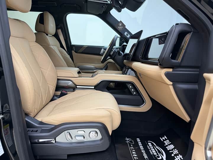 Фото 5 - BYD FangChengBao Leopard 8