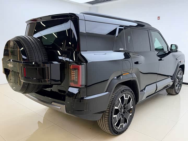 Фото 8 - BYD FangChengBao Leopard 8