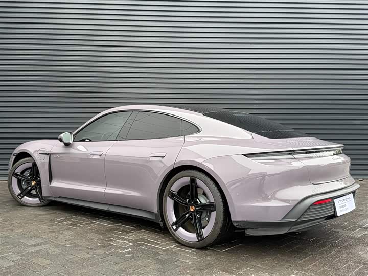 Фото 3 - Porsche Taycan