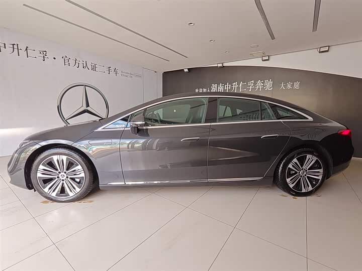 Photo 3 - Mercedes-Benz EQS