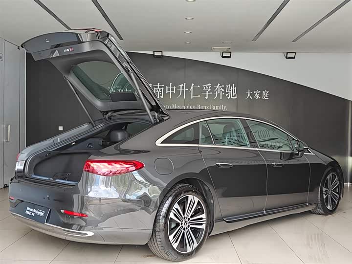 Photo 7 - Mercedes-Benz EQS