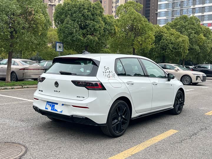 Фото 6 - Volkswagen Golf